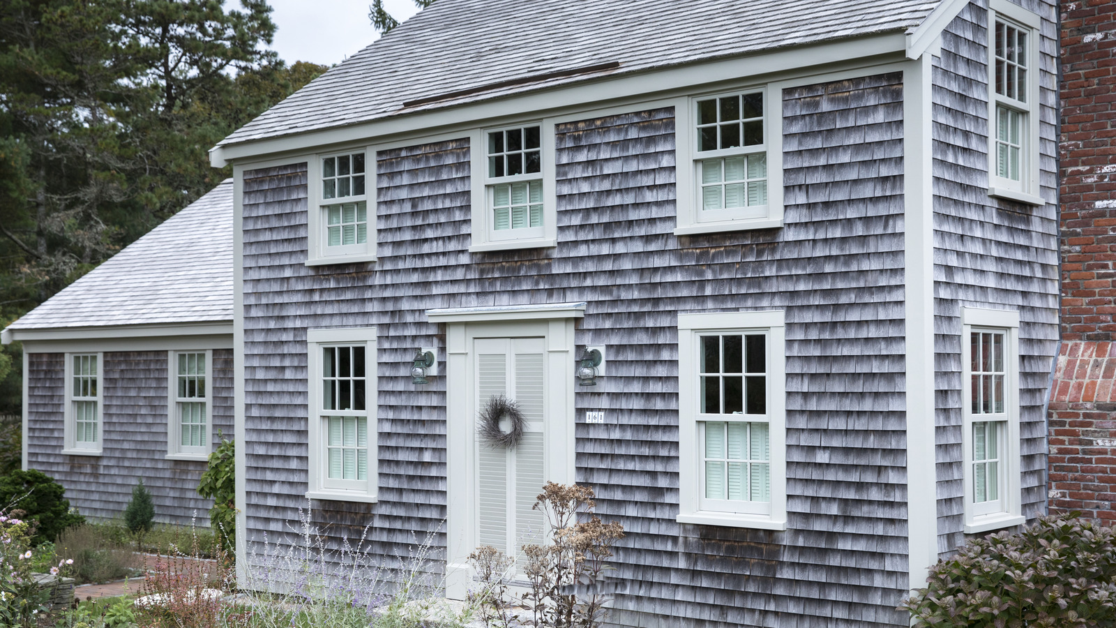 What Is A Cape Cod Style House And What Does One Look Like 