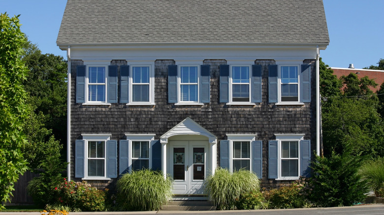 what-is-a-cape-cod-style-house-and-what-does-one-look-like