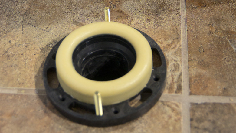 mounted toilet flange