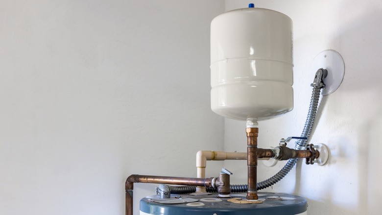 Expansion tank on a water heater