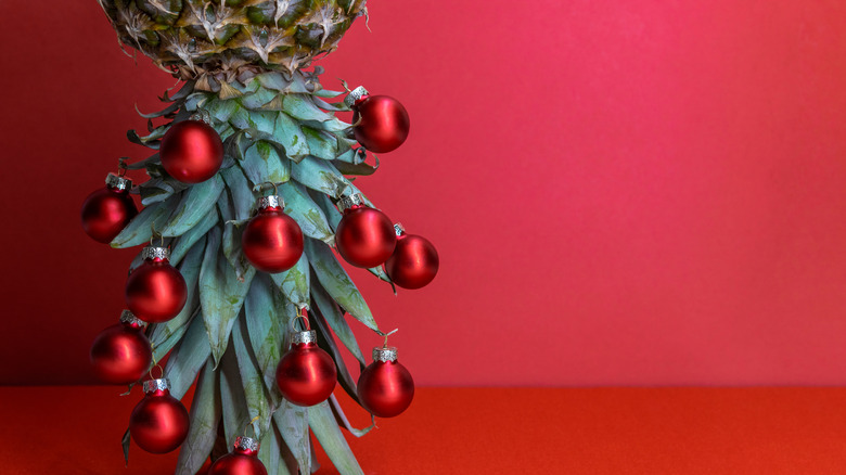 Pineapple upside down Christmas tree