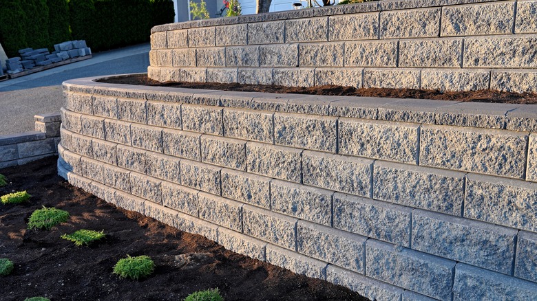 stone retaining wall