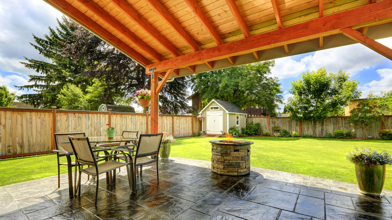 Pergola and fire pit on patio