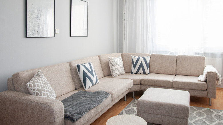 Clean and neutral living room