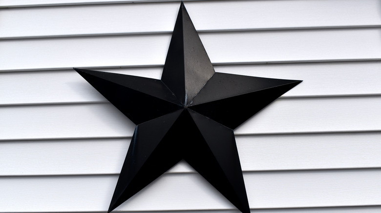 Black barn star hanging