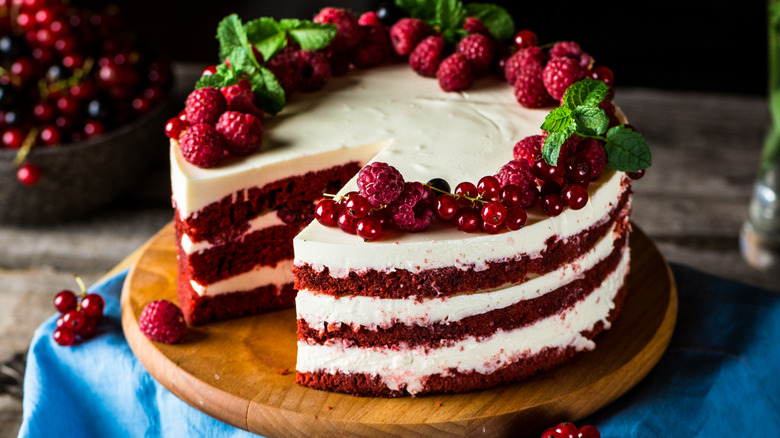 raspberry and cream cake