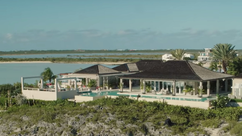 Caribbean villa with swimming pool