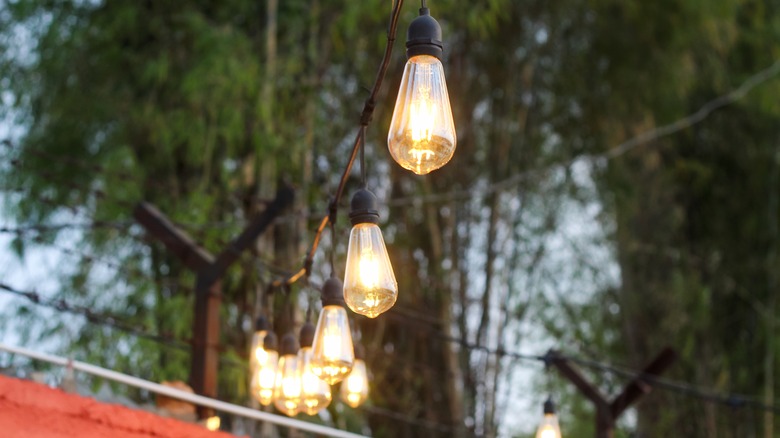 Outdoor LED string lights