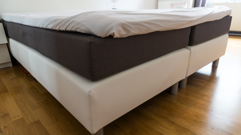 Box spring bed