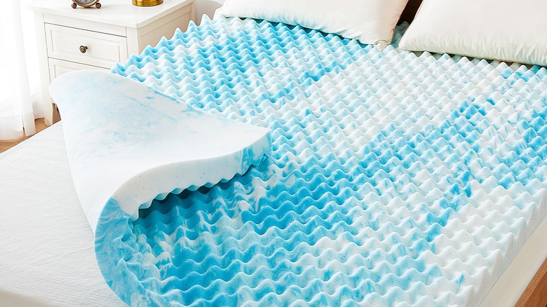 Egg crate mattress topper