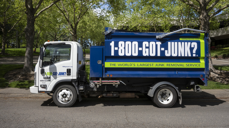 junk hauling company truck