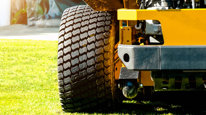 Zero turn mower tire