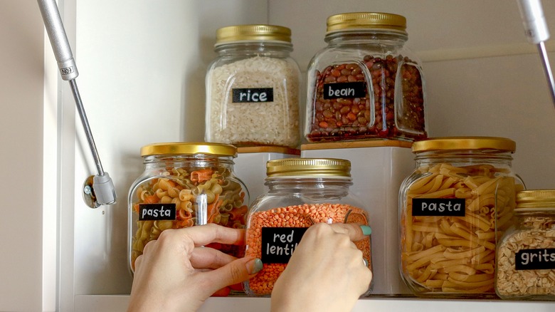 organizing kitchen cabinet