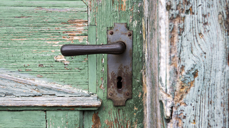 shed door handle