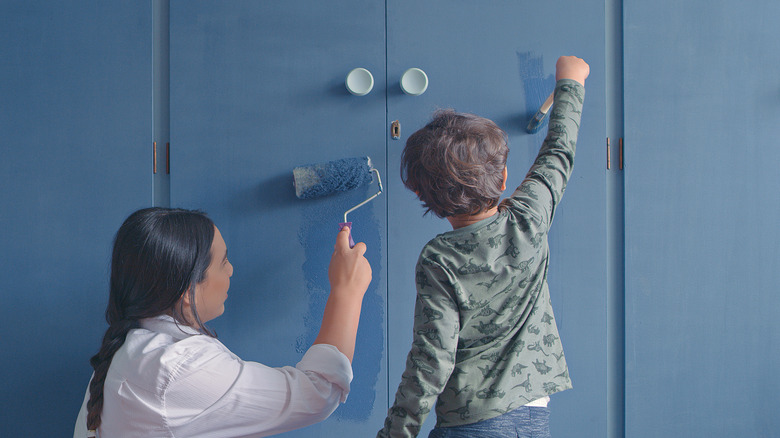 painting interior doors