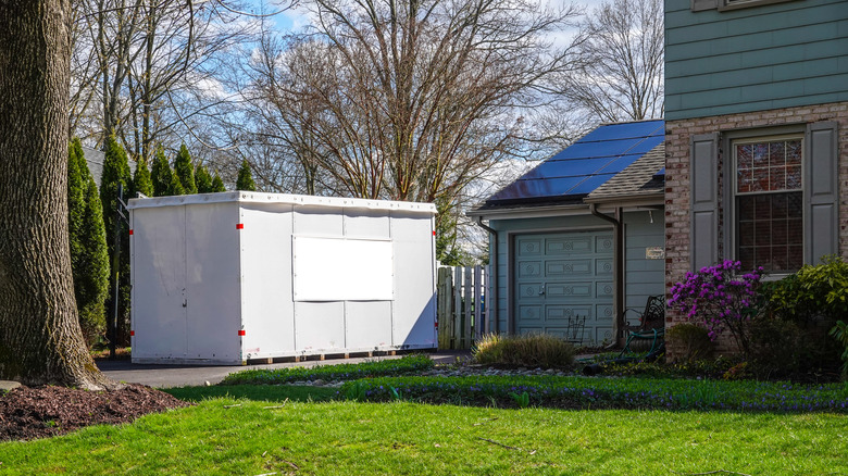 moving pod in driveway