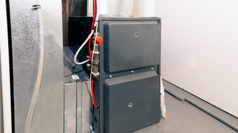 furnace system in home