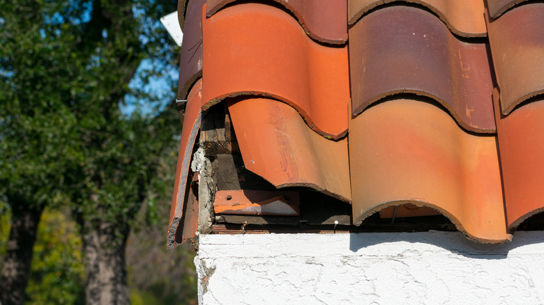 cracked terra cotta roof