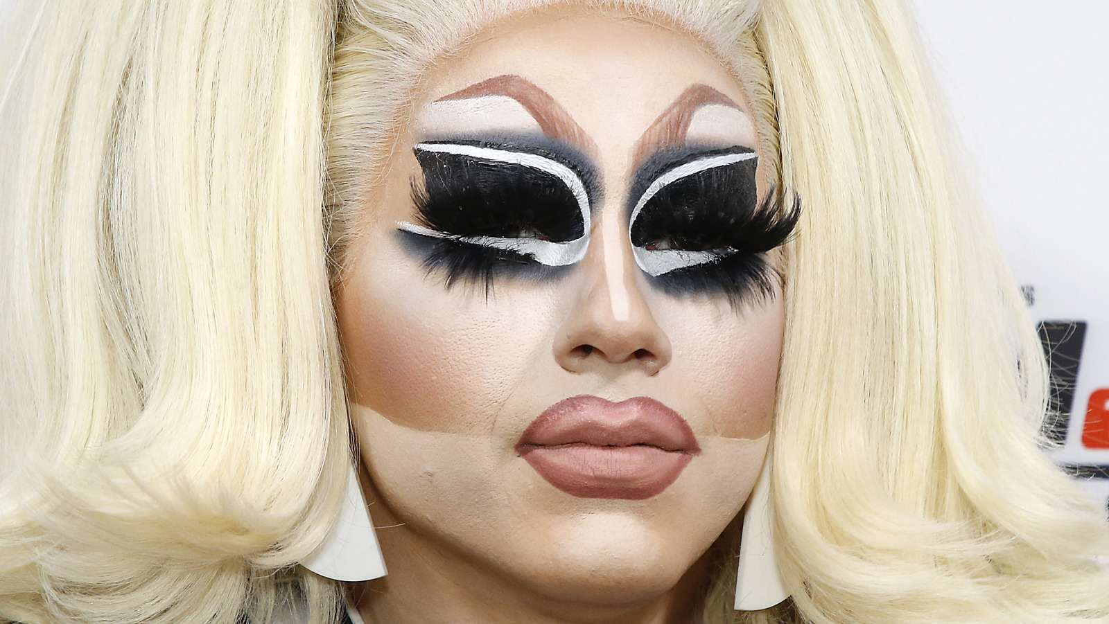 When And Where Is Trixie Mattel's Renovation Show Trixie Motel Being ...