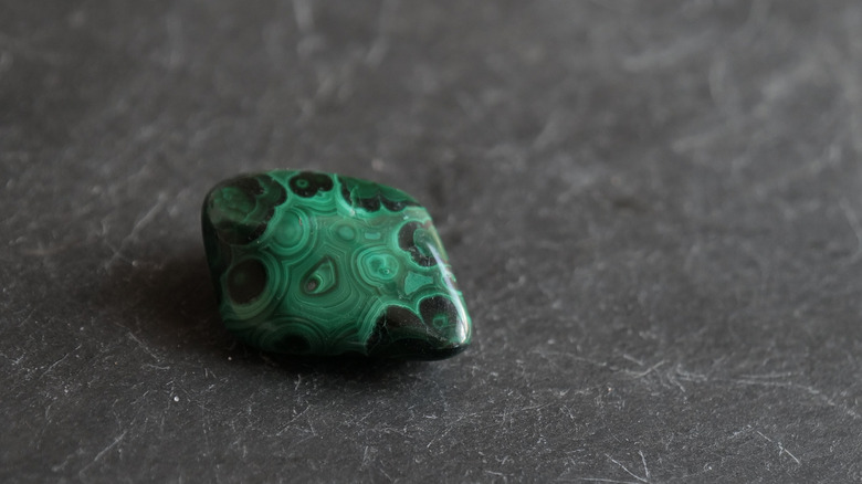 malachite pebble