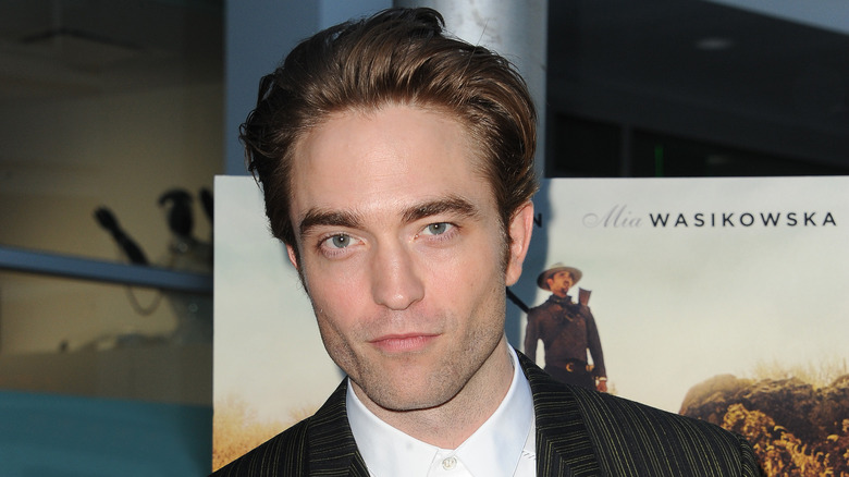 Robert Pattinson posing