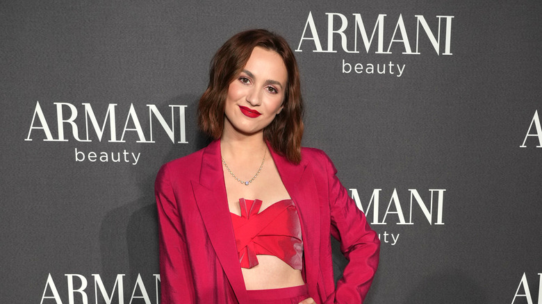 maude apatow on red carpet