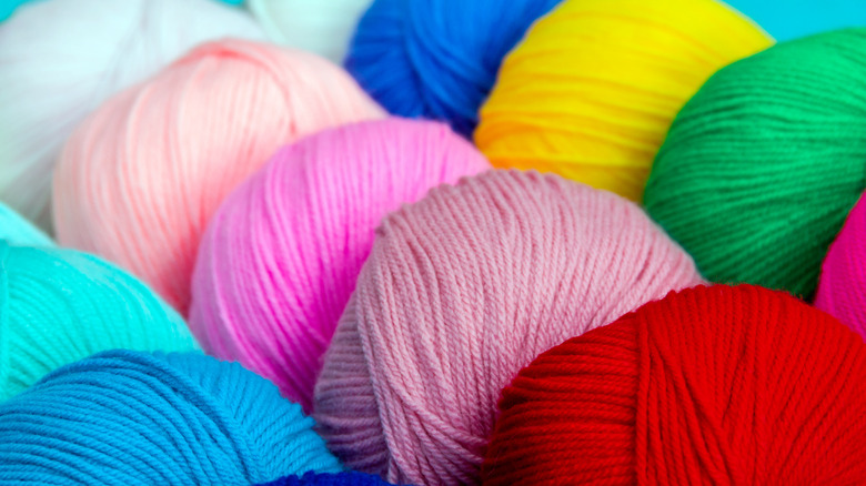 Acrylic yarn colors