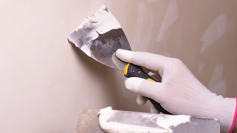 Spackle applied to a wall 