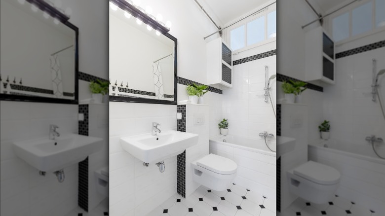 black and white bathroom 