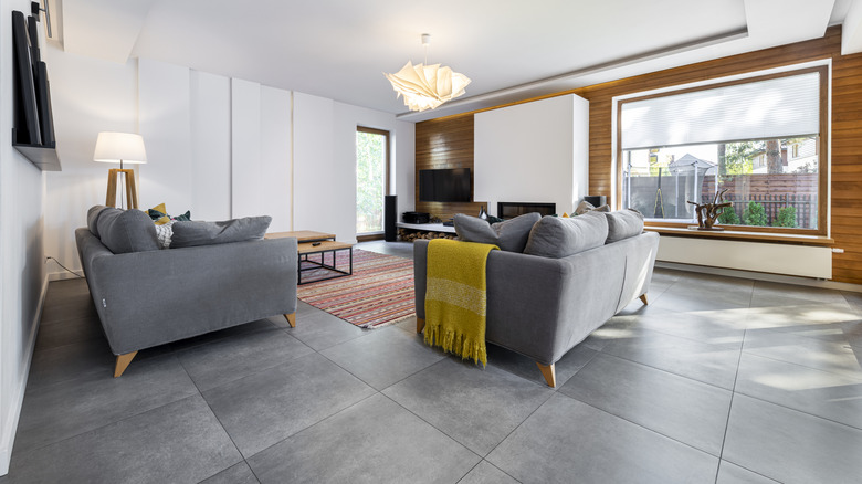 Living room with slate tiling