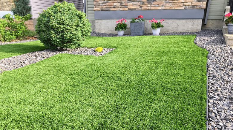 artificial lawn