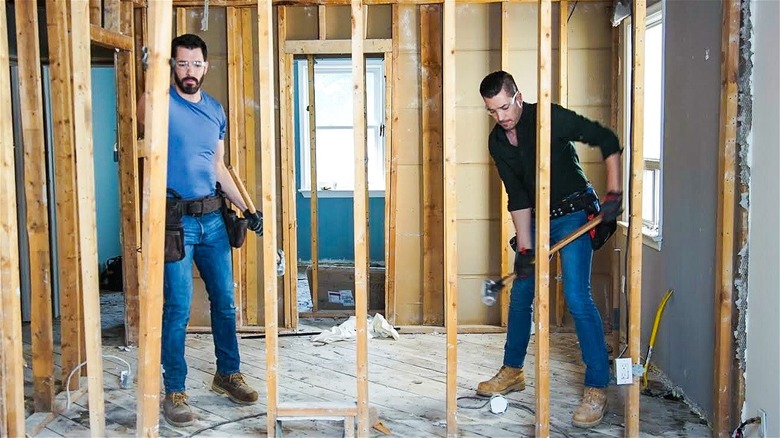 Jonathan and Drew Scott renovating a house