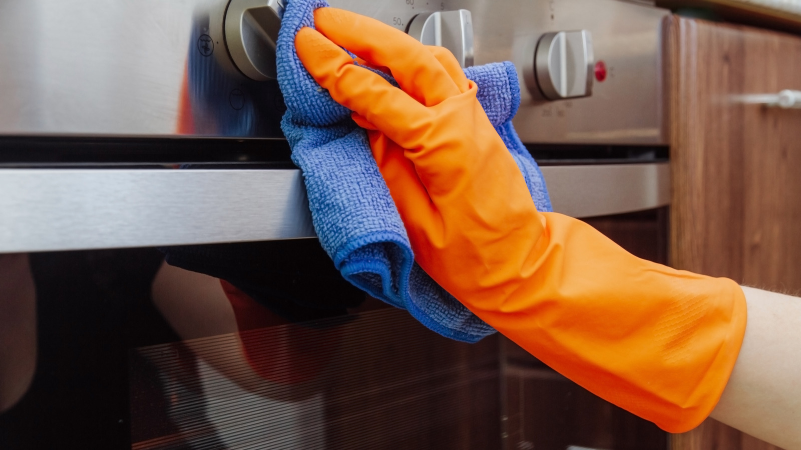 How to clean an oven inside out - WD40 India