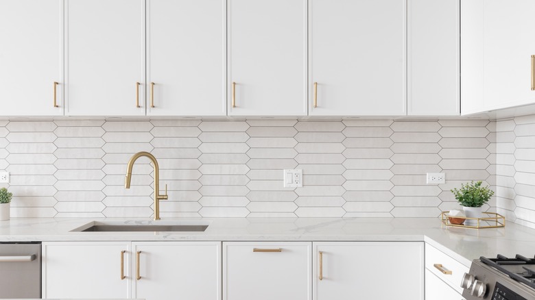 white kitchen tile backsplash