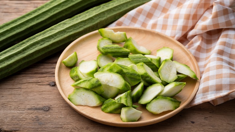 Stir fried luffa