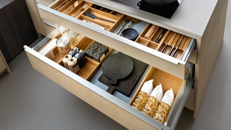 Organizational drawers 