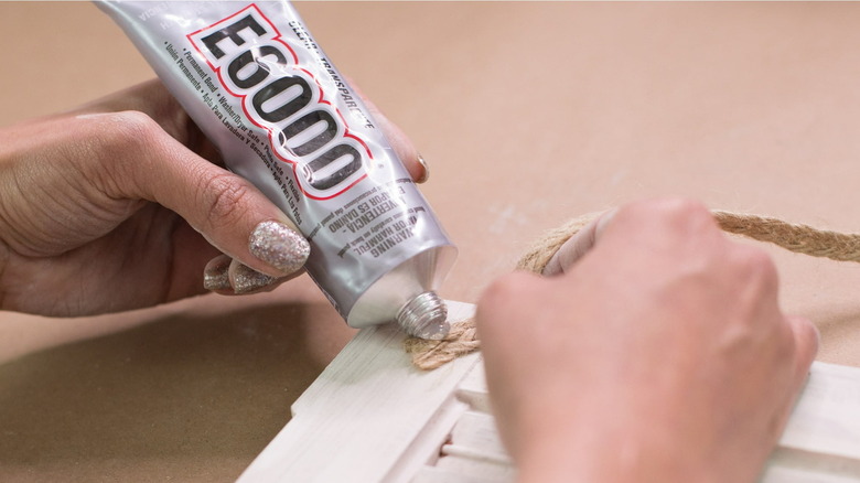 Gluing onto wood with E6000