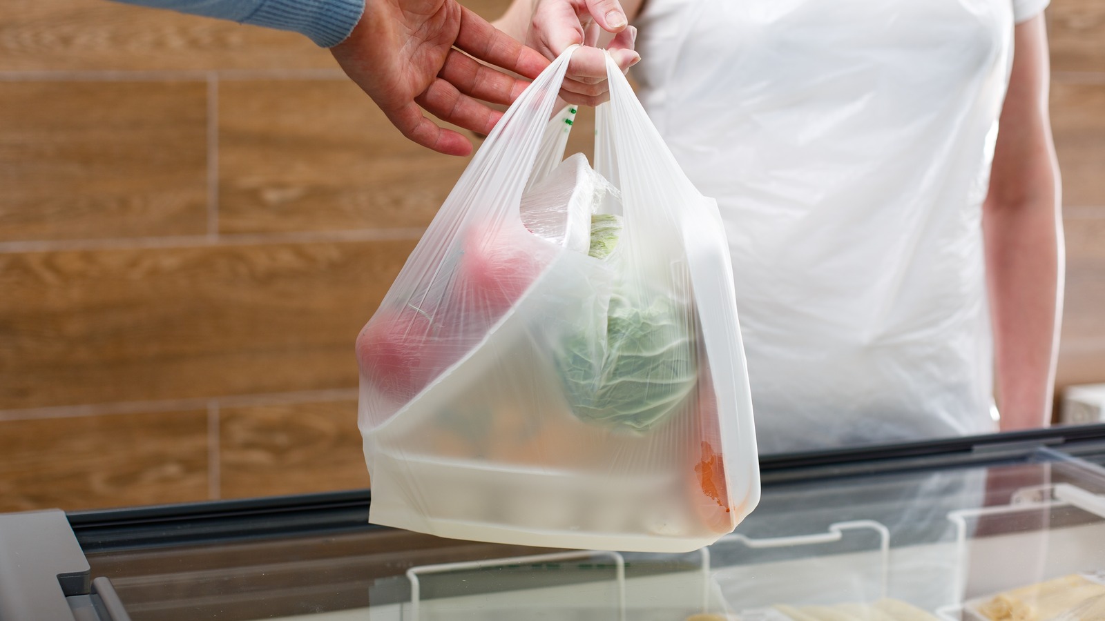 Why You Should Save Your Grocery Bags When Preparing For A Move   L Intro 1692992256 