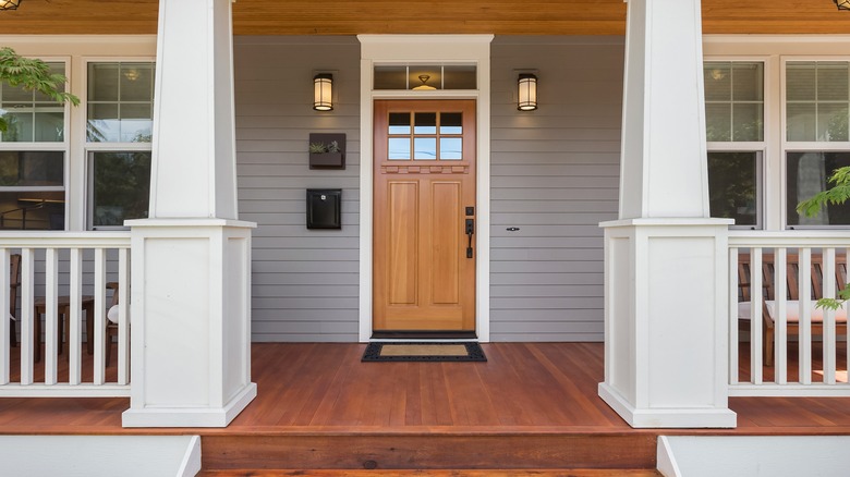 Uncluttered front entryway