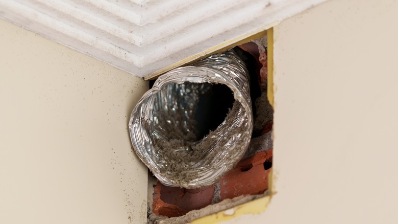 dirty hvac duct