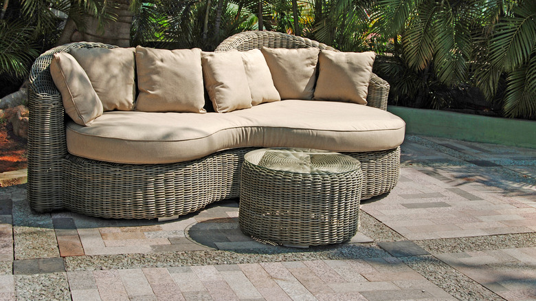 synthetic wicker outdoor furniture