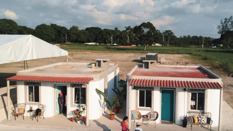 Two 3D-printed homes in Mexico