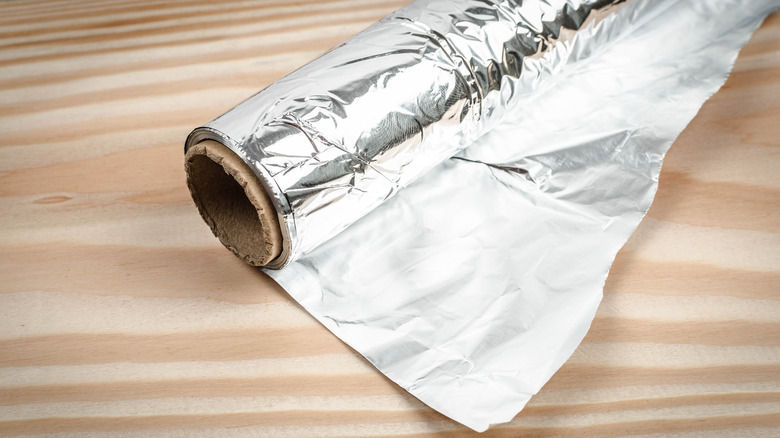 Aluminum foil roll