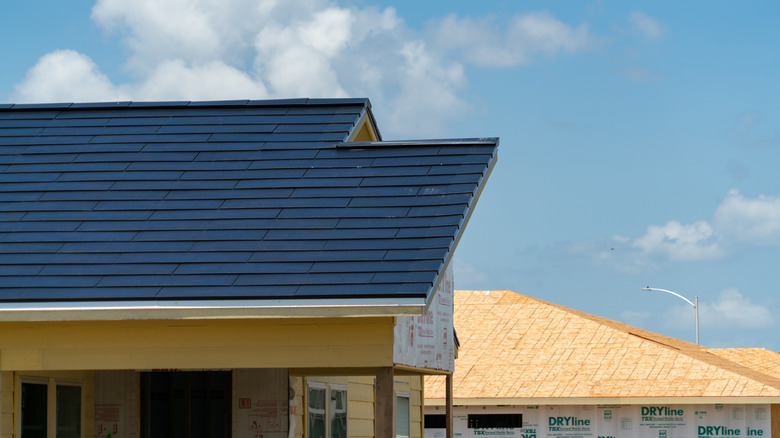 Construction of solar roof shingles