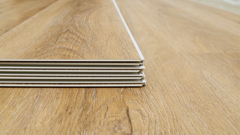 individual vinyl flooring planks