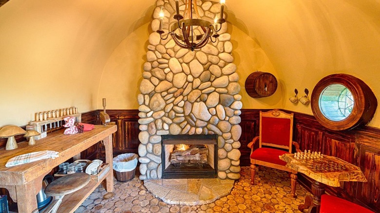 hobbit living room