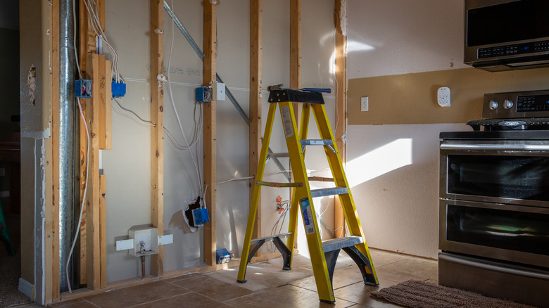 kitchen wall construction