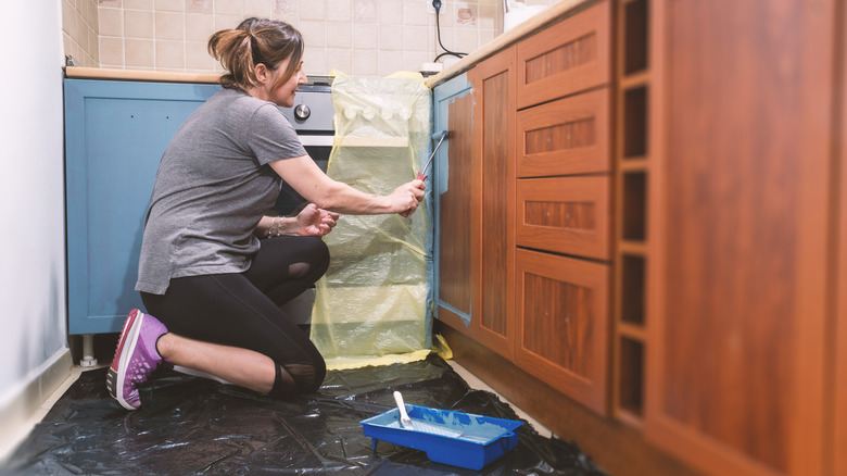 Painting kitchen cabinets