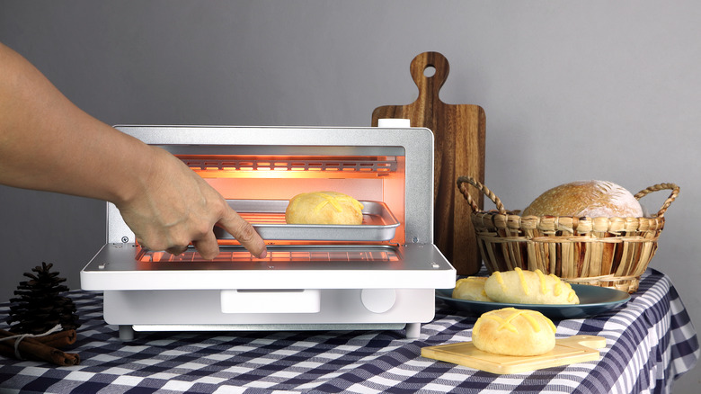 Learn how to bake muffins in a toaster oven and discover the best