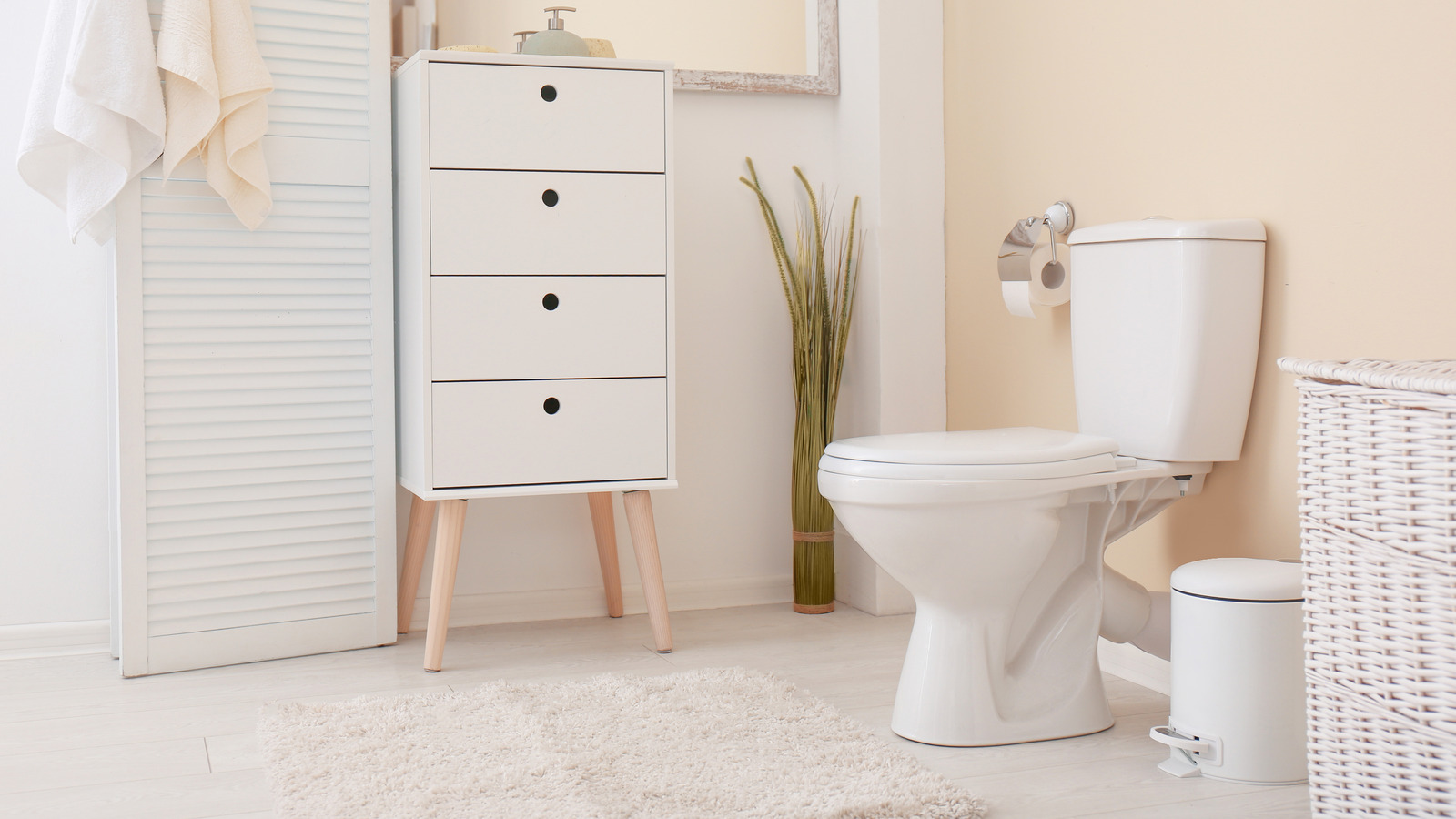 How to Clean a Toilet for a Pristine Bathroom